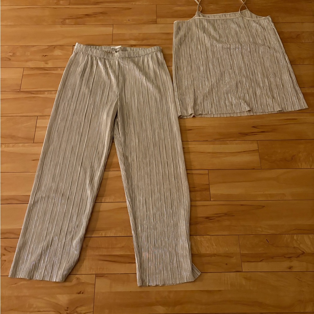 OAK + FORT pleated gold Wide Leg Pants & Dress Set